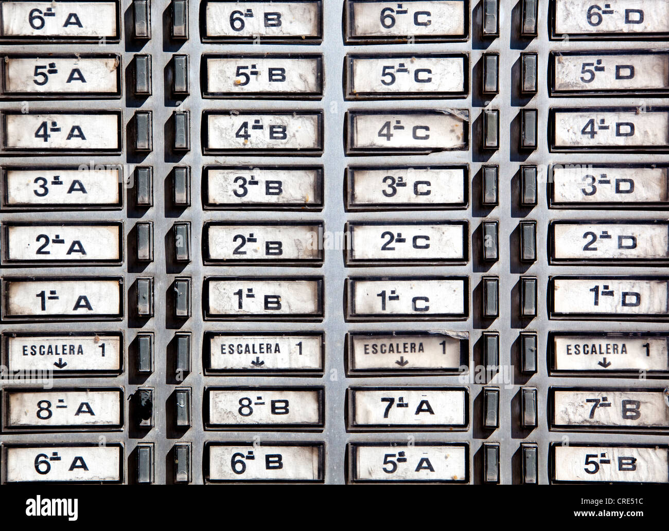 Panel mit unzähligen Wohnung Summer auf ein Wohnhaus in Madrid, Spanien, Europa Stockfoto