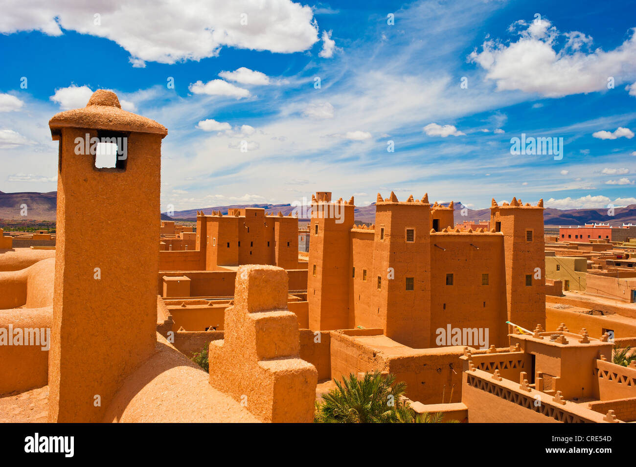 Restaurierte Kasbahs, Schlamm-Festungen, Wohn Burgen der Berber, Tighremt, Nekob, Südmarokko, Marokko, Afrika Stockfoto