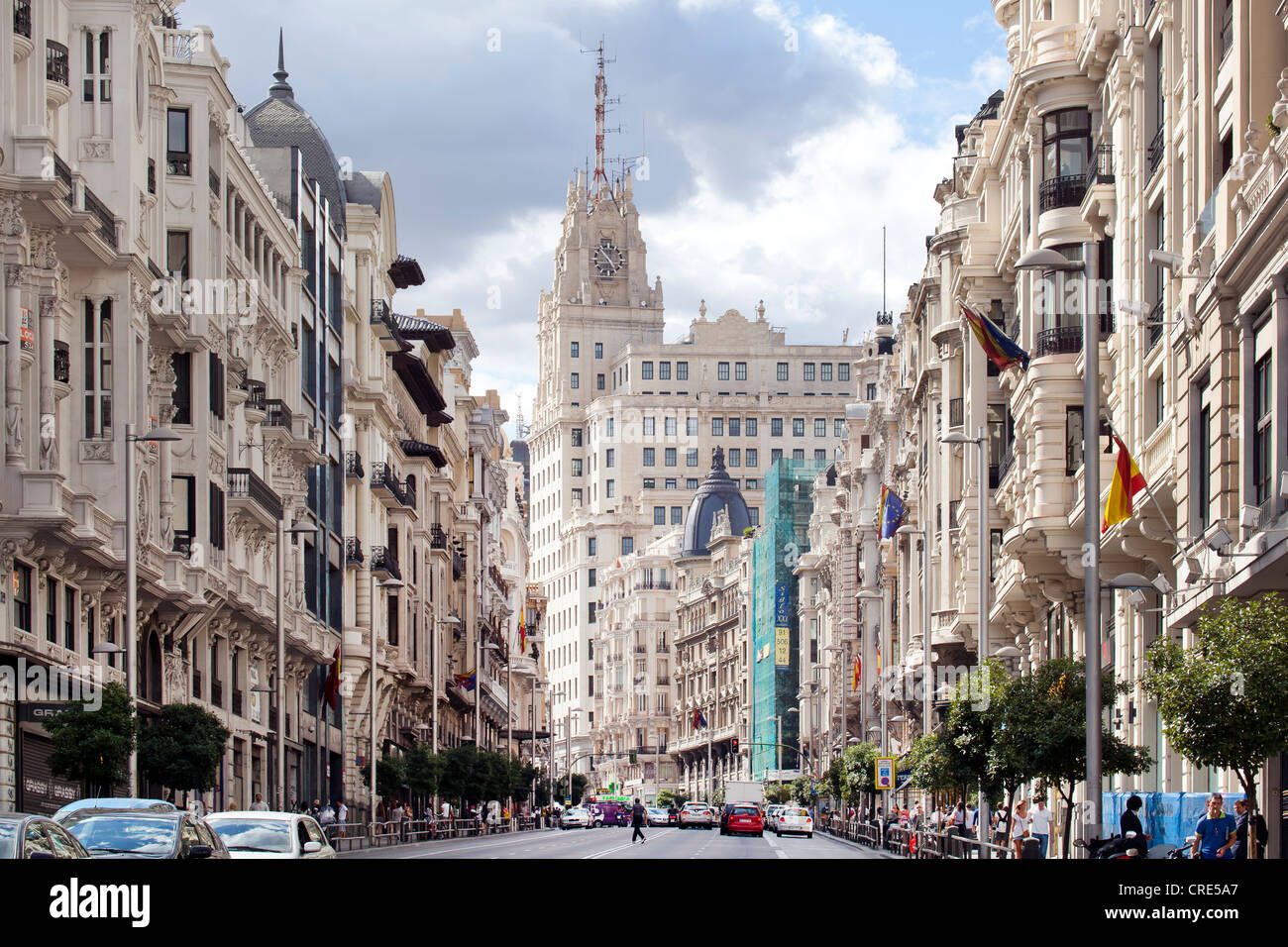 Gran Via Boulevard mit Sitz, Sitz der spanischen Telekommunikationsgesellschaft Telefonica, Madrid, Spanien Stockfoto