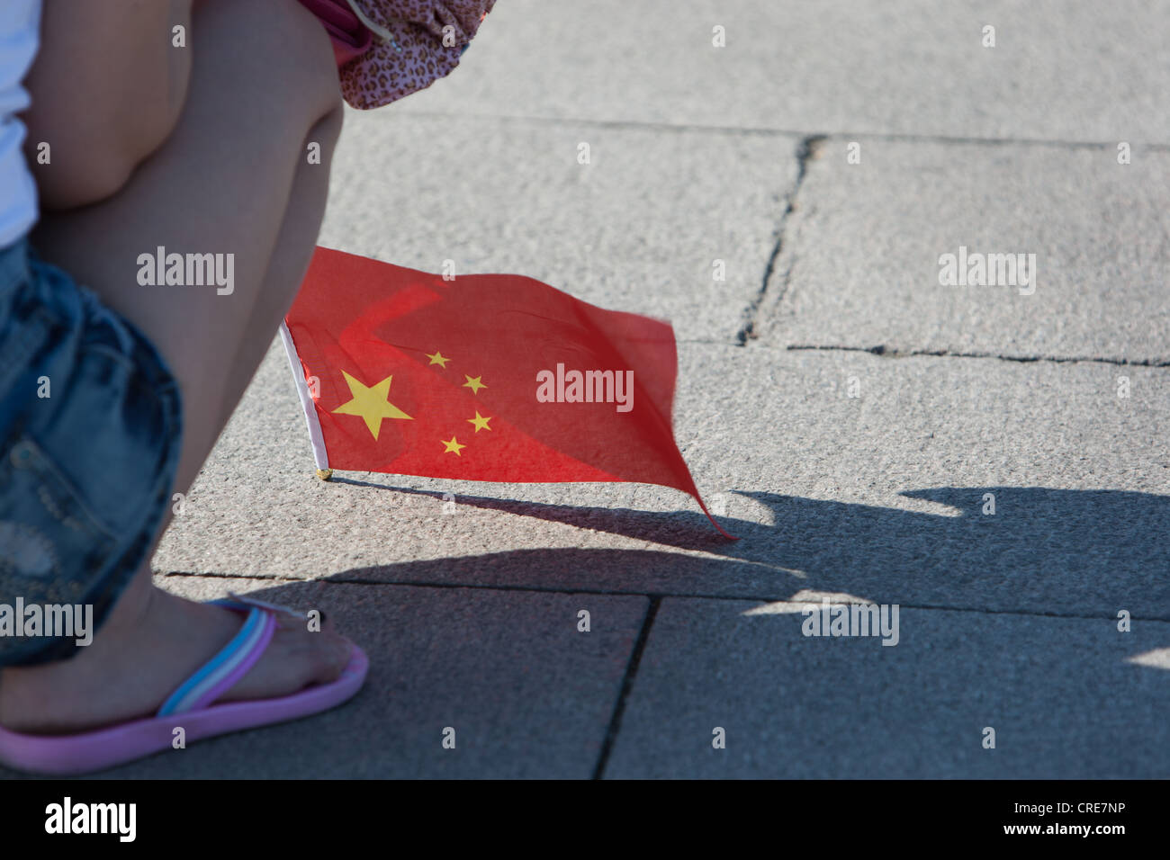 Chinesische Fahnen am Tiananmen-Platz in Peking, China. Stockfoto