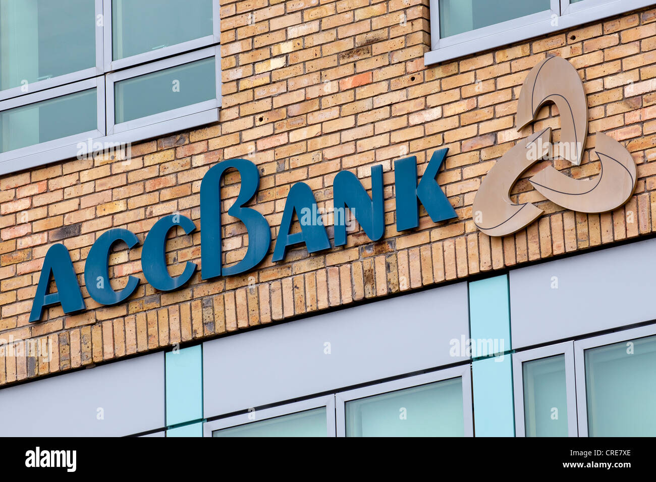 Logo am Sitz der Bank "Irish ACC" zu den niederländischen Volksbanken und Raiffeisenbanken der Rabobank-Gruppe in Dublin gehört Stockfoto