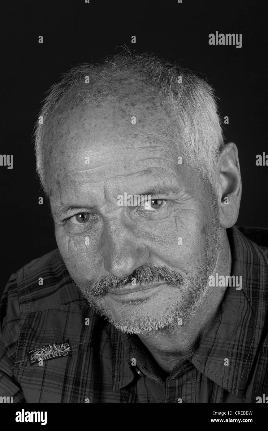 Älterer Mann, portrait Stockfoto