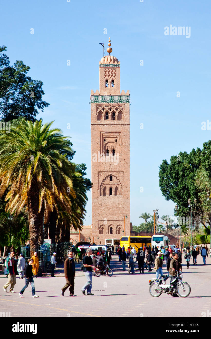 Minarett der Koutoubia-Moschee, Altstadt, UNESCO-Weltkulturerbe, Marrakesch, Marokko, Afrika Stockfoto