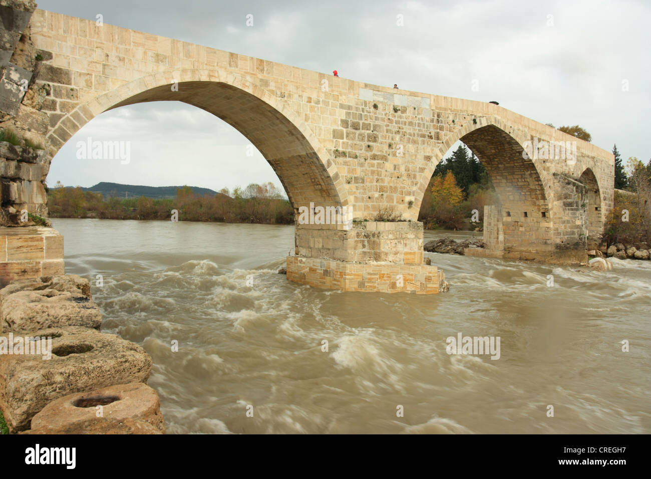 Seldschukischen Brücke an das Koeprue Ay River, Türkei, Antalya, Aspendos Stockfoto