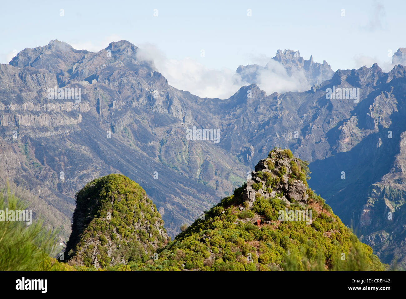 Zentralen Berge von Madeira vom Encumeada Berg gesehen passieren, Boca de Encumeada, Madeira, Portugal, Europa Stockfoto