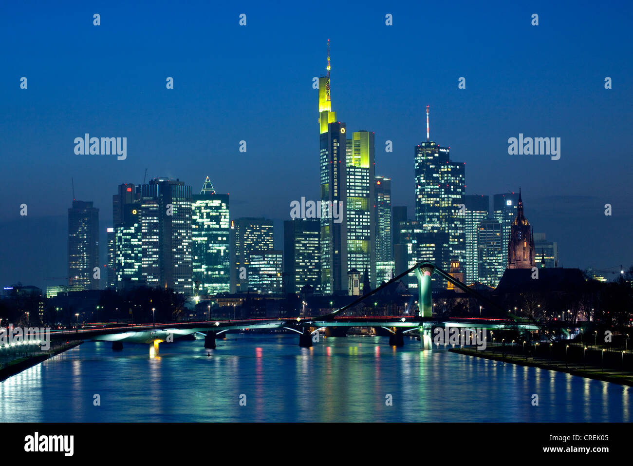 Skyline von Frankfurt Am Main in der Nacht mit dem Finanzviertel im Frankfurter Westend, Frankfurt Am Main, Hessen Stockfoto