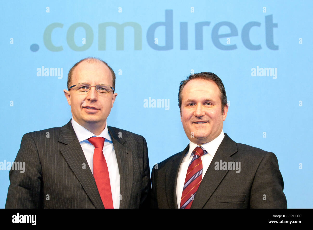 Thorsten Reitmeyer, links, Vorstandsvorsitzender der Comdirect Bank AG, und Christian Diekmann, Chief Financial Officer der Comdirect Bank AG, während Stockfoto