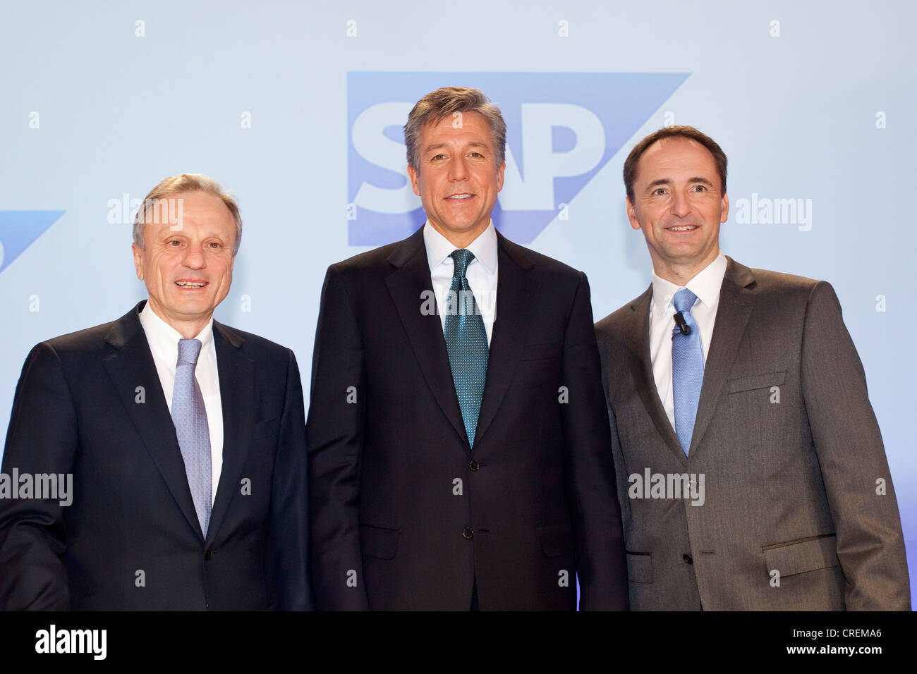 Werner Brandt, links, CFO der SAP AG, Bill McDermott, Zentrum, co-CEO der SAP AG und Jim Hagemann Snabe, Recht, co-CEO der SAP AG, Stockfoto
