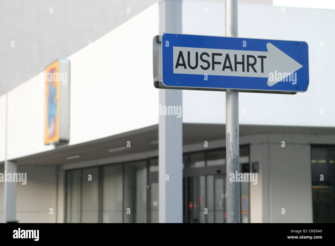 Gateway-Zeichen auf einem Parkplatz, Deutschland Stockfoto