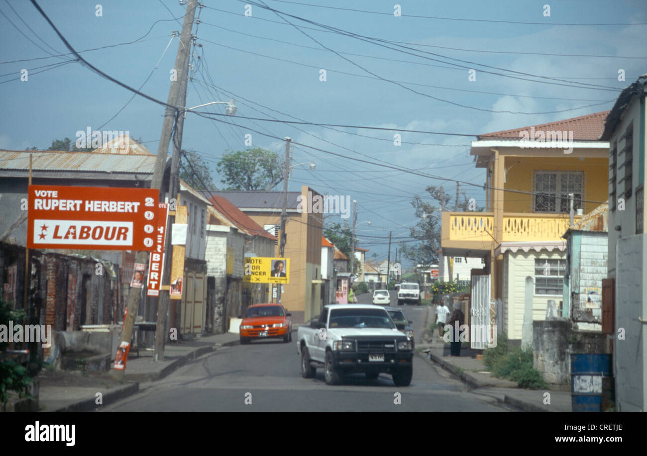 St Kitts Straßenszene mit politischen Plakaten zu Wahlzeiten Stockfoto