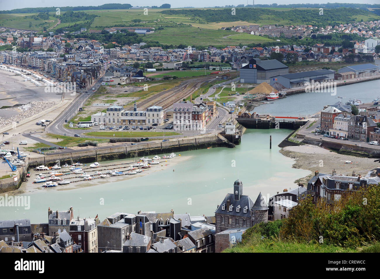 Luftbild von Le Tréport und Mers-Les-Bains Seine Maritime Normandie Frankreich Stockfoto