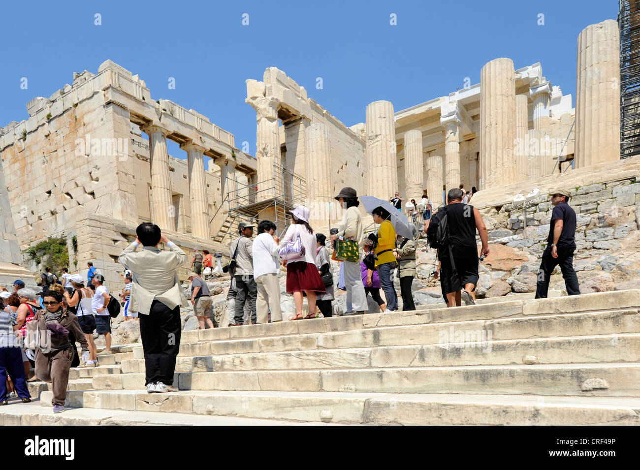 Eingang zur Akropolis Propyläen Athen Griechenland Mnesikles Stockfoto