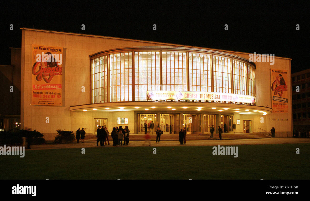 Berlin, Deutschland, das Schiller Theater kurz vor der Abendvorstellung Stockfoto