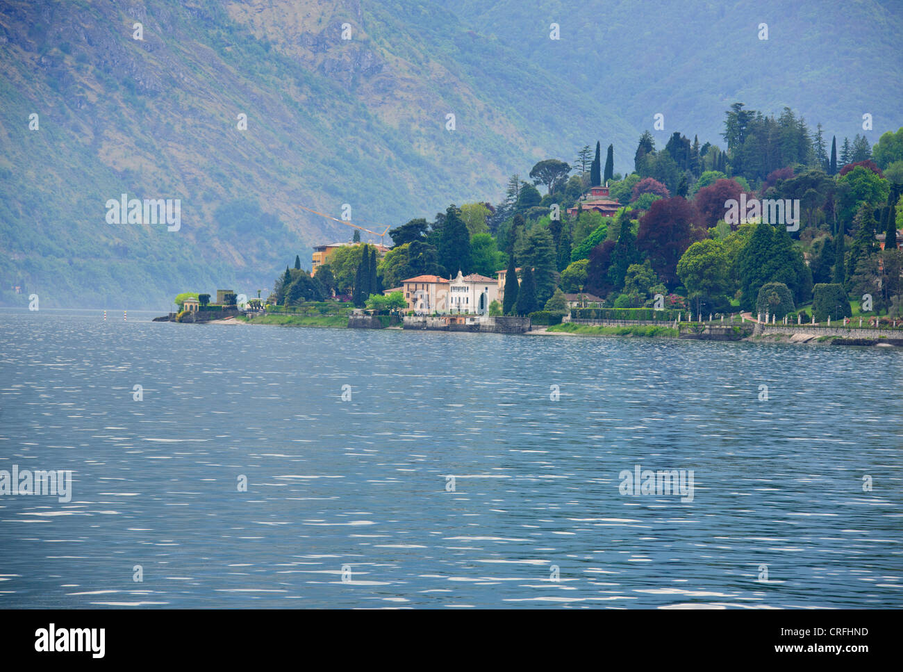 Menaggio gegenüber Bellagio, Grand am See Villen mit herrlichen Gärten, Spielplatz für die reichen & Famouus, beliebtes Ausflugsziel Stockfoto