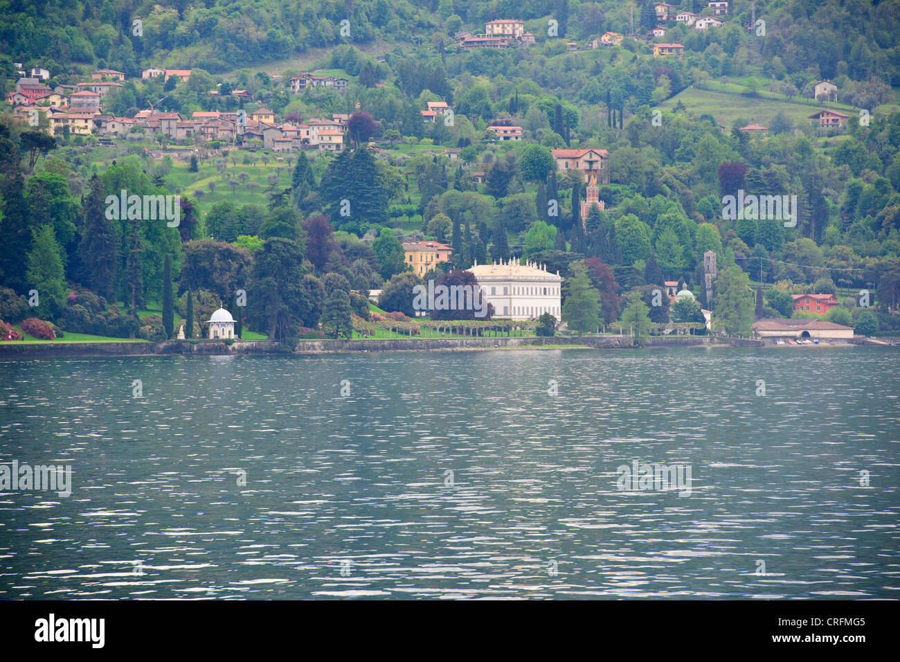 Bellagio, See überqueren, Hotels, Restaurants auf der Vorderseite zurück Straßen, Geschäfte, Blick auf den See, Gärten, Comer See, italienische Seen, Italien Stockfoto