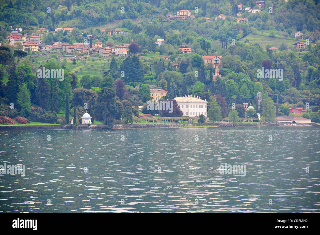 Bellagio, See überqueren, Hotels, Restaurants auf der Vorderseite zurück Straßen, Geschäfte, Blick auf den See, Gärten, Comer See, italienische Seen, Italien Stockfoto