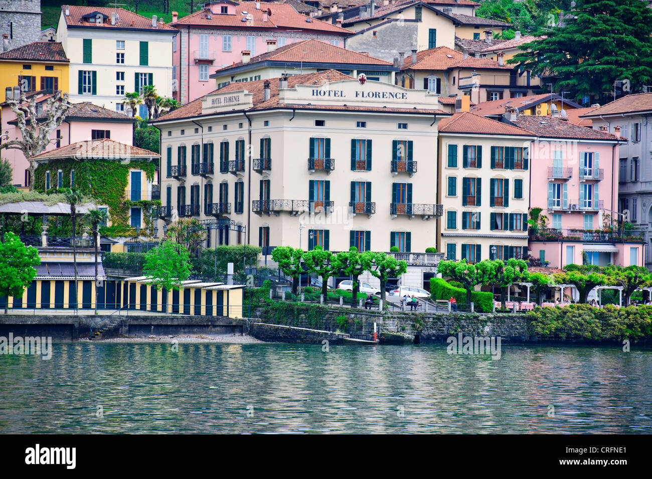 Bellagio, See überqueren, Hotels, Restaurants auf der Vorderseite zurück Straßen, Geschäfte, Blick auf den See, Gärten, Comer See, italienische Seen, Italien Stockfoto