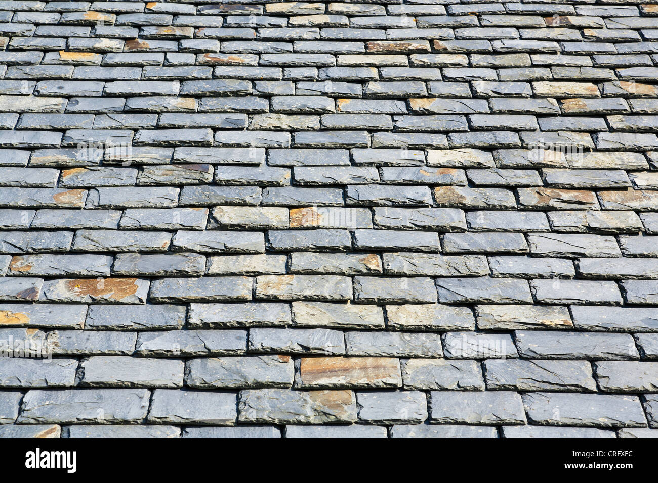 Nahaufnahme von Dachschiefer der Kapelle St Sie, Pointe du Van, Bretagne Stockfoto