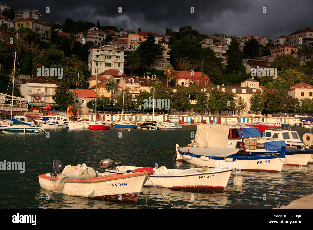 Boote im Hafen, Herceg Novi, Montenegro Stockfoto