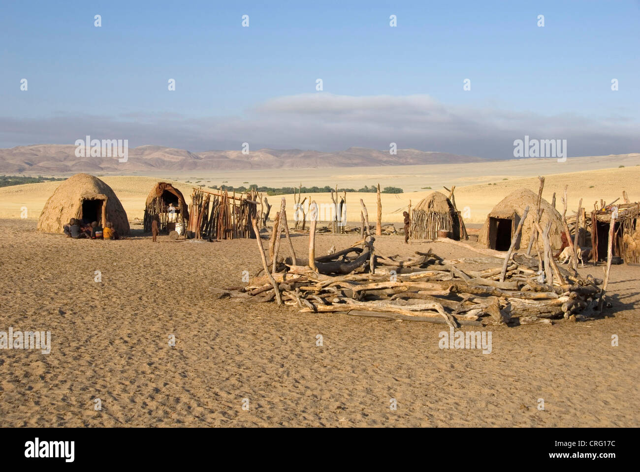 traditionelle Dorf Purros, Himbadorf, Namibia, Purros Stockfoto