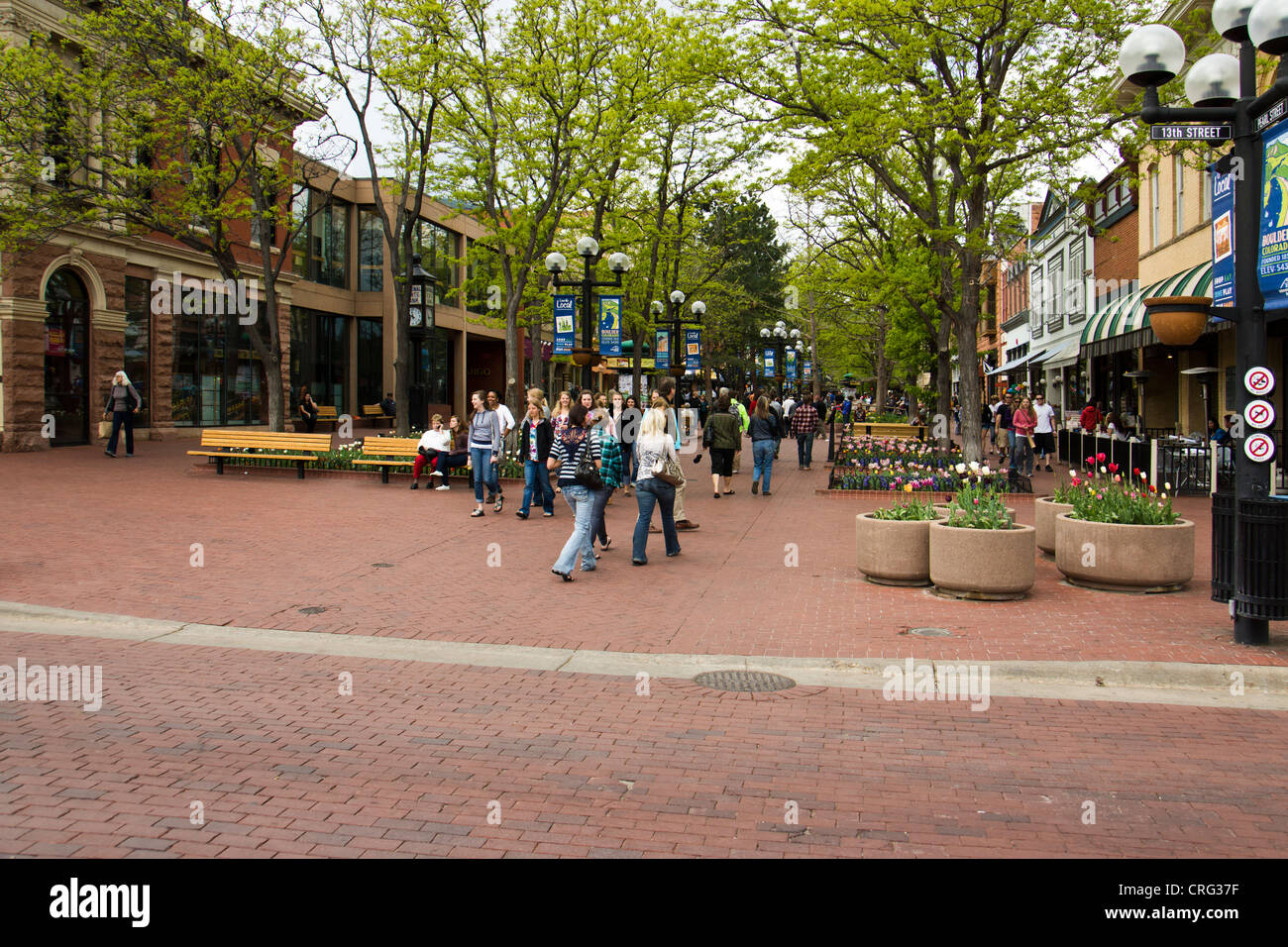 Shopping-Mall oder Street in Boulder Colorado Stockfoto Shopping-Mall oder Street in Boulder Colorado Stockfoto
