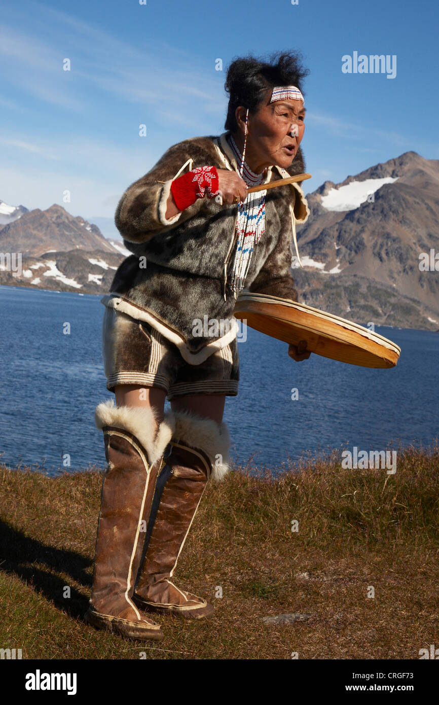 Inuit Eskimo Women Stockfotos & Inuit Eskimo Women Bilder Alamy