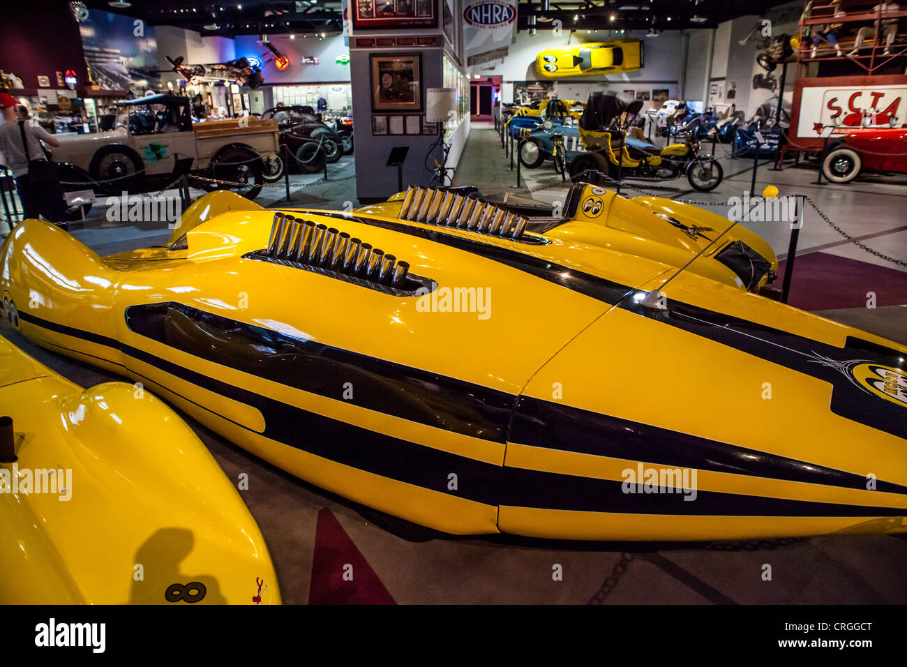 Hot Rods, Dragster, Sportwagen und Land Speed Record Autos im Wally Parks NHRA Museum in Pomona Kalifornien Stockfoto