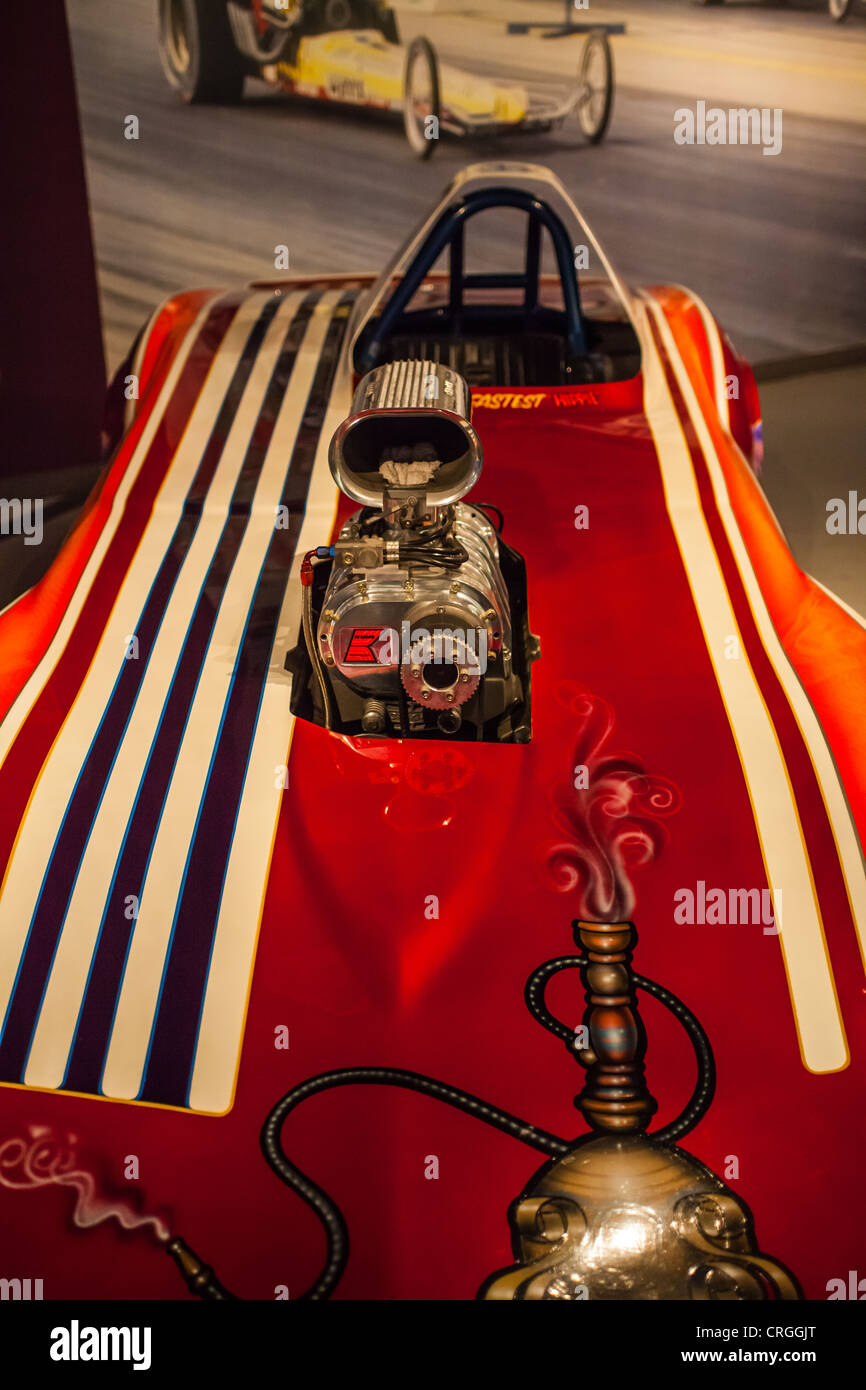 Hot Rods, Dragster, Sportwagen und Land Speed Record Autos im Wally Parks NHRA Museum in Pomona Kalifornien Stockfoto