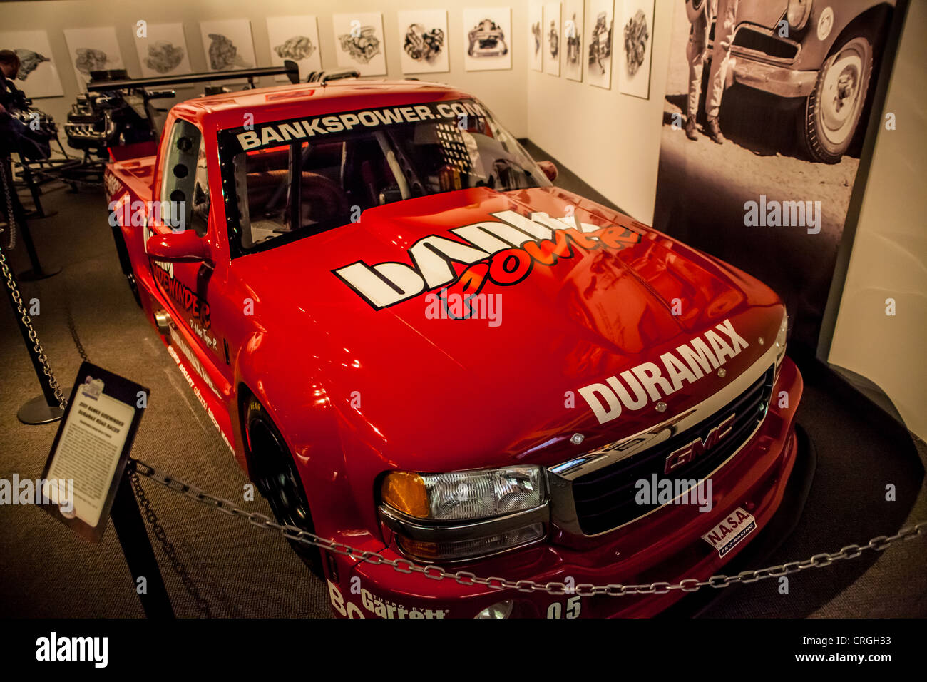 Hot Rods, Dragster, Sportwagen und Land Speed Record Autos im Wally Parks NHRA Museum in Pomona Kalifornien Stockfoto