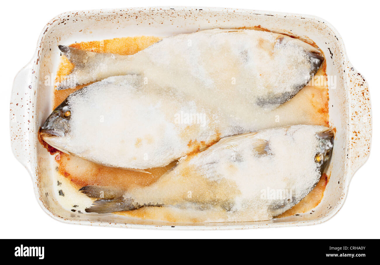 drei Dorada Fisch in Salz gebackene Stockfoto