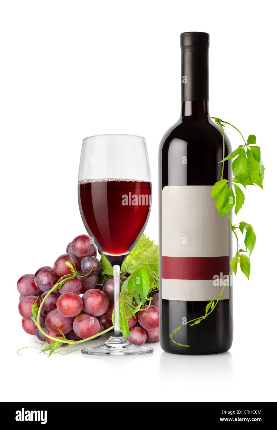 Eine Flasche Rotwein und Traubensaft isoliert auf einem weißen Hintergrund. Stockfoto