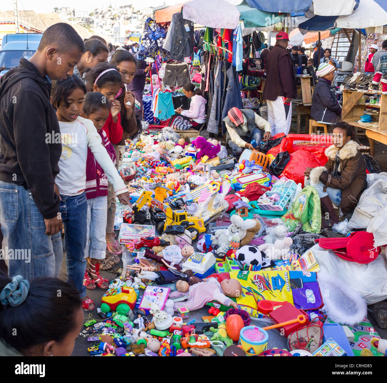 Spielzeug Stall, Markt Analakely, Antananarivo, Madagaskar Stockfoto