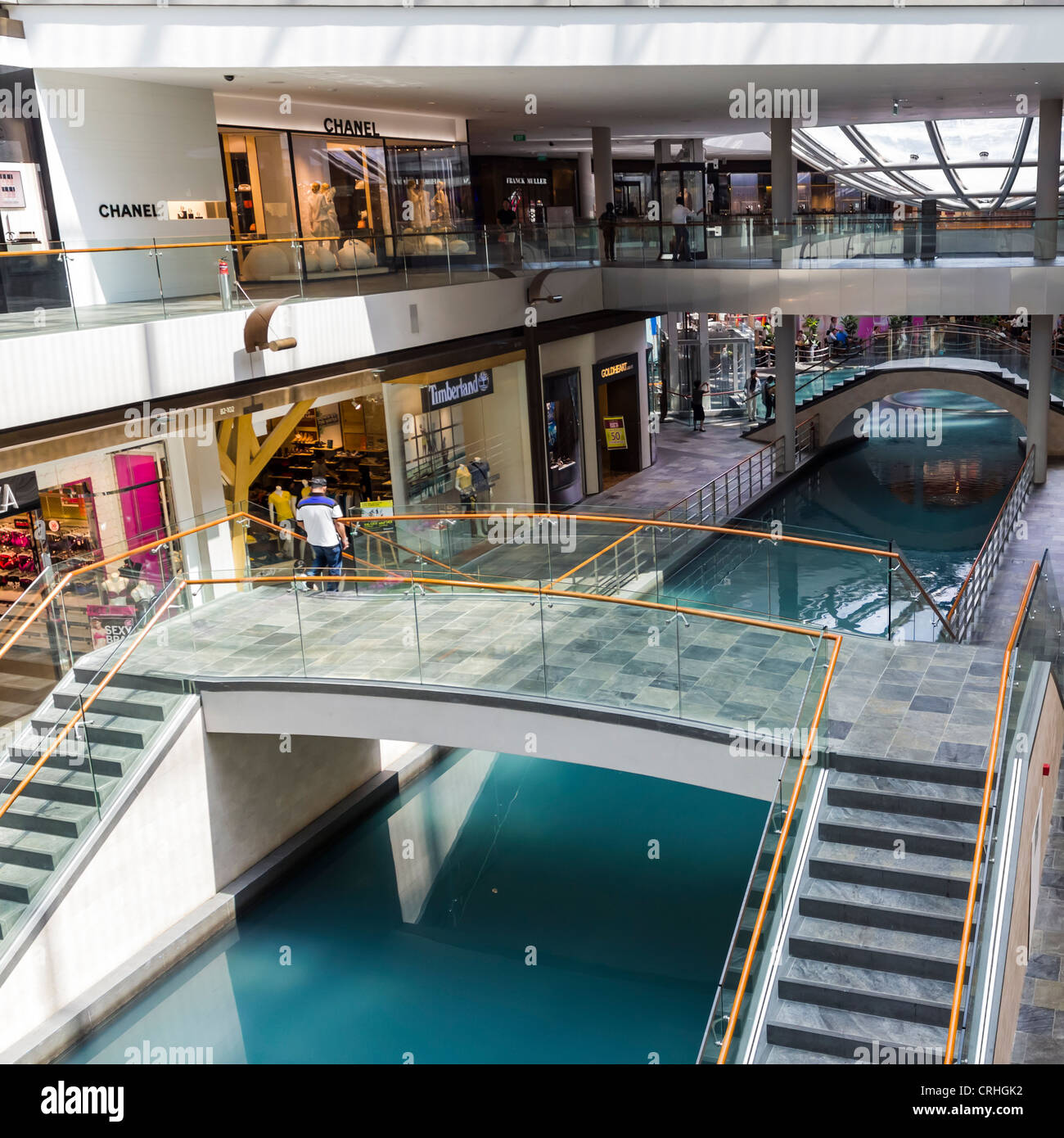 Marina Bay Sands, Singapur ist ein ultra modernes Casino, Hotel und Einkaufszentrum komplex und eine wichtige touristische Attraktion. Stockfoto