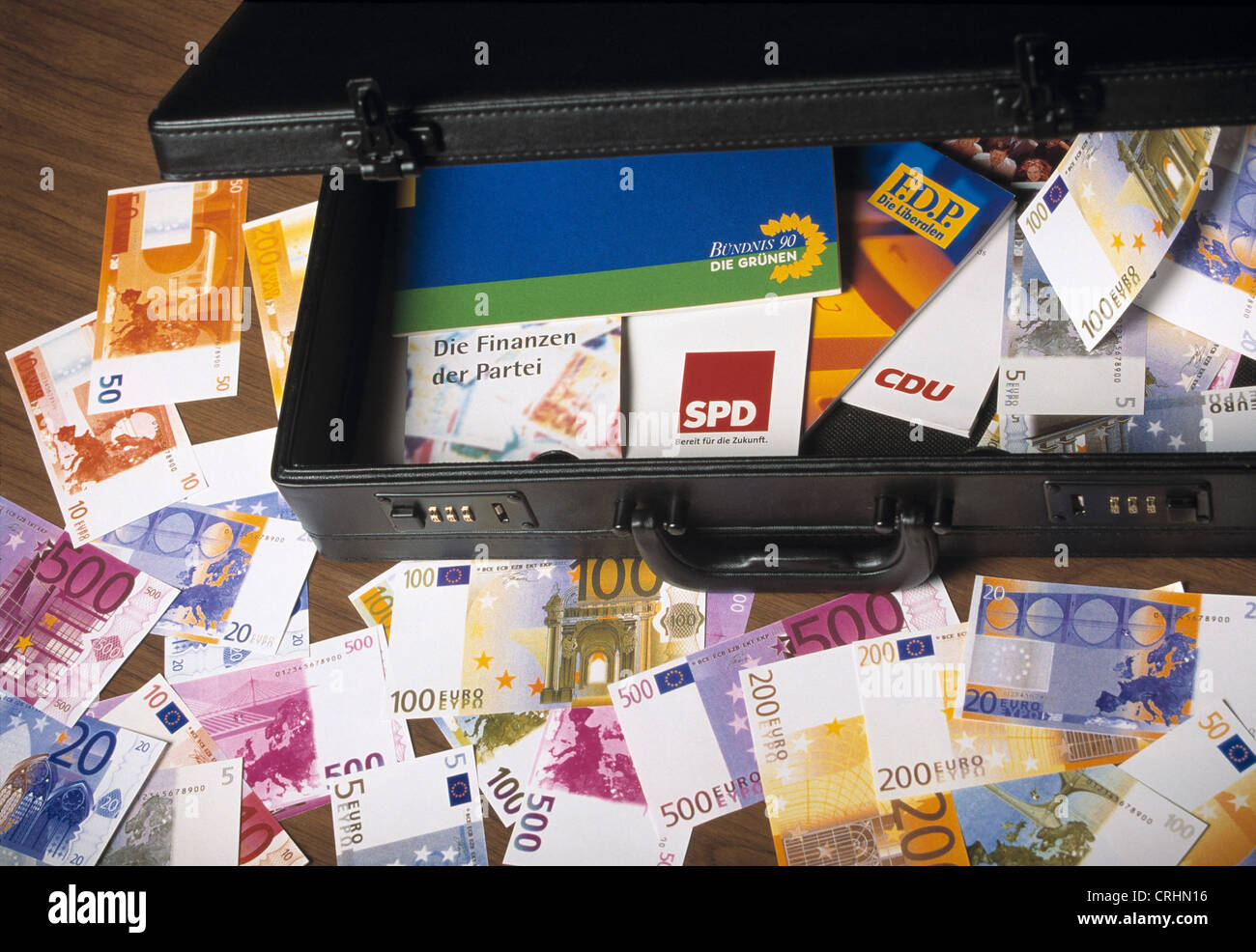 Aktentasche mit Partei-Werbung und Euro-Banknoten Stockfoto