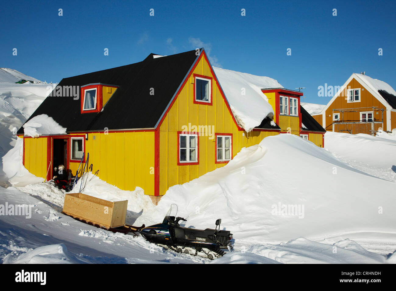 Gästehaus im Winter, Grönland, Ostgroenland, Tunu, Kalaallit Nunaat, Scoresbysund, Kangertittivag, Ittoqqortoormiit Stockfoto
