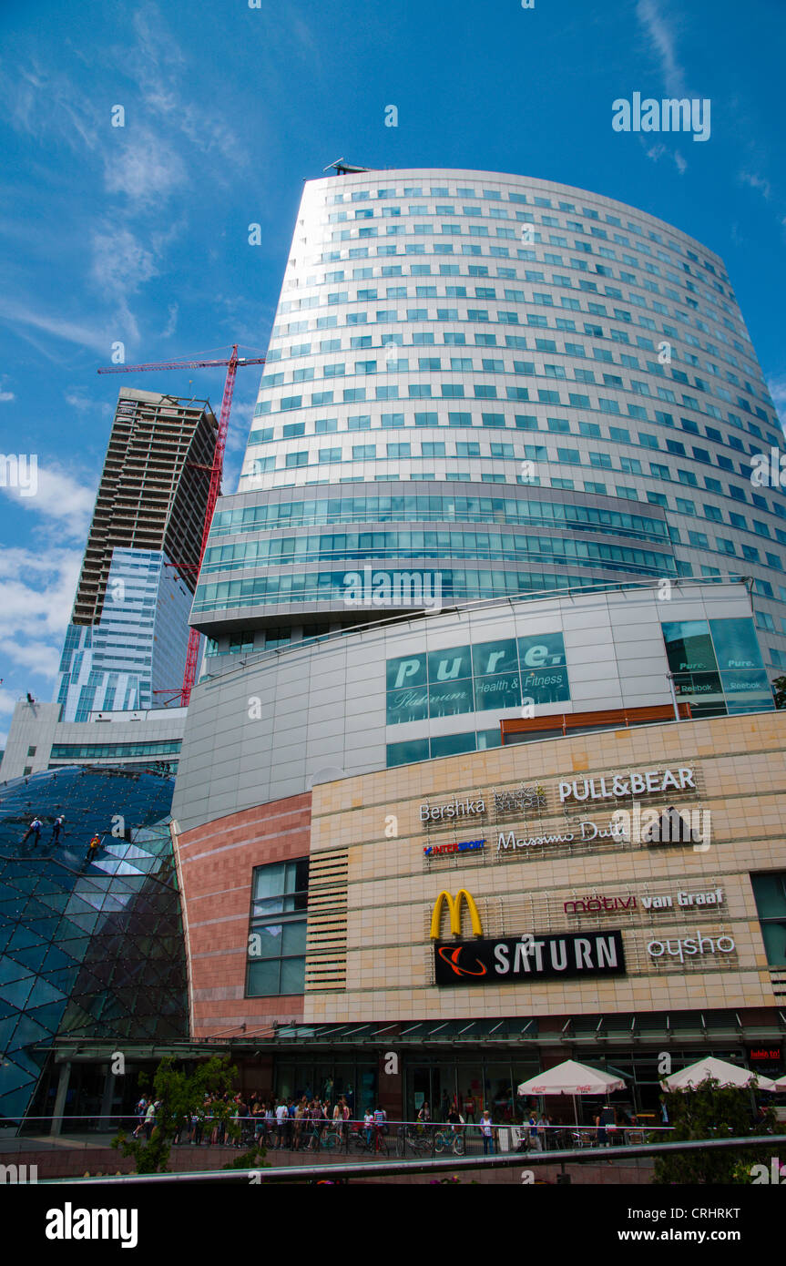 Zlote Tarasy shopping Center Srodmiescie Mitteleuropa Warschau Polen Stockfoto