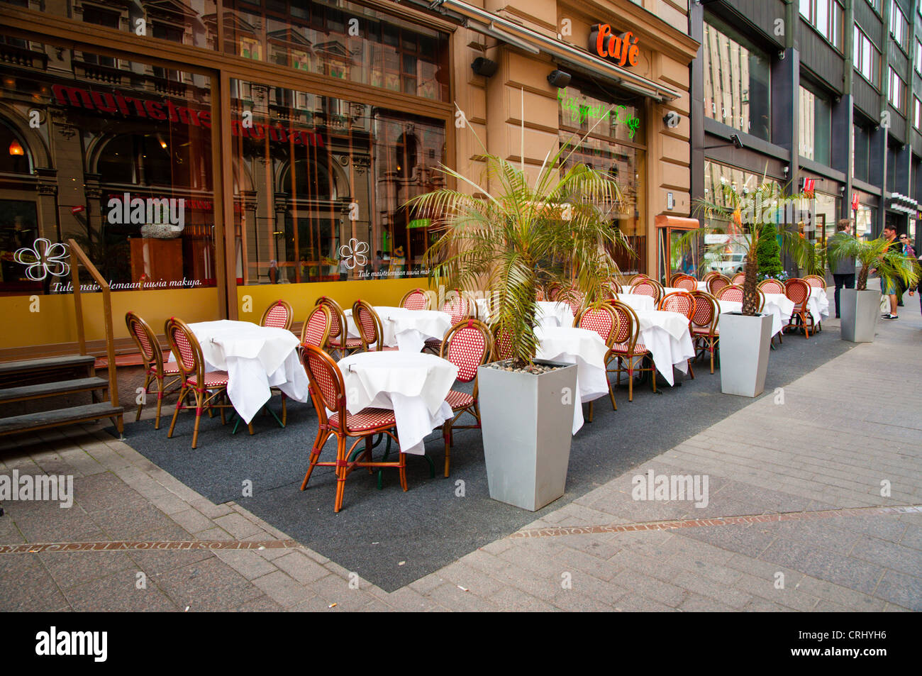 Cafe und Restaurant Terrasse Aleksanterinkatu Straße Helsinki Finnland Mitteleuropa Stockfoto