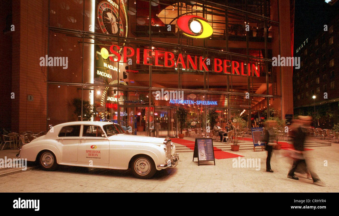 Ein Rolls-Royce vor Casino Berlin Stockfoto