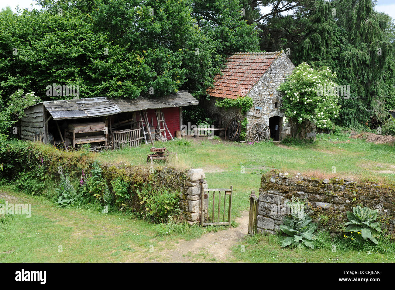 Rustikale französische Bauernhof Szene im Ecomusee de Saint-Degan in Brittany France Stockfoto