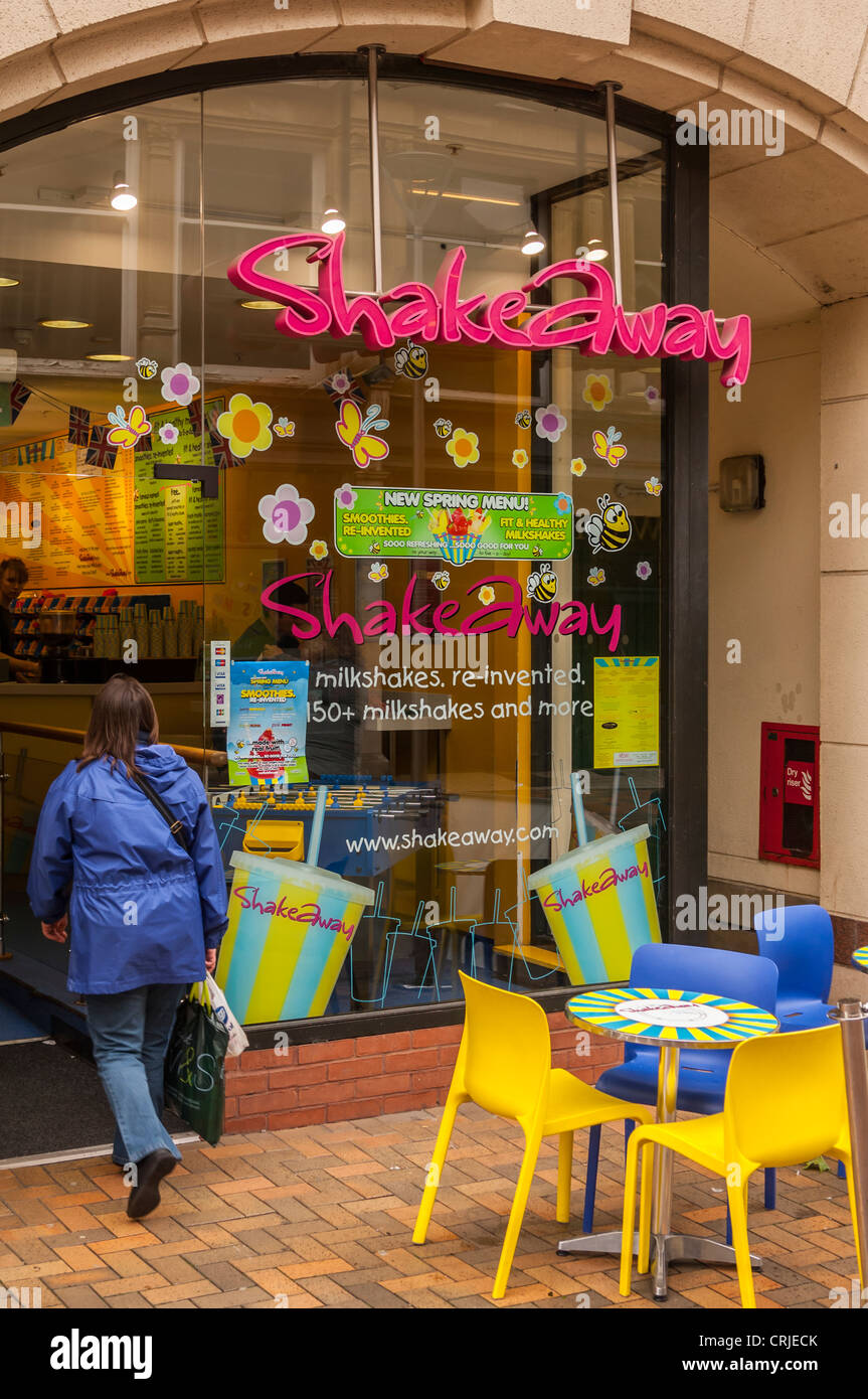Der Shakeaway-Milchshake-Shop speichern Verkauf Milchshakes in Ipswich, Suffolk, England, Großbritannien, Uk Stockfoto