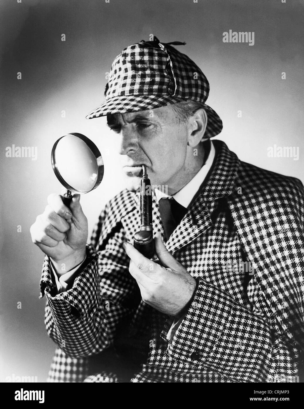 Reifer Mann verkleidet als Sherlock Holmes Stockfoto