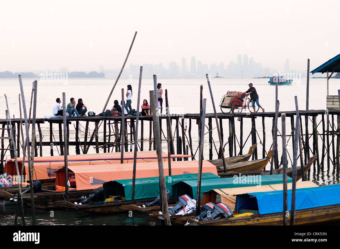 Pier-Szene Belakang Padang Riau Inseln Indonesien Stockfoto