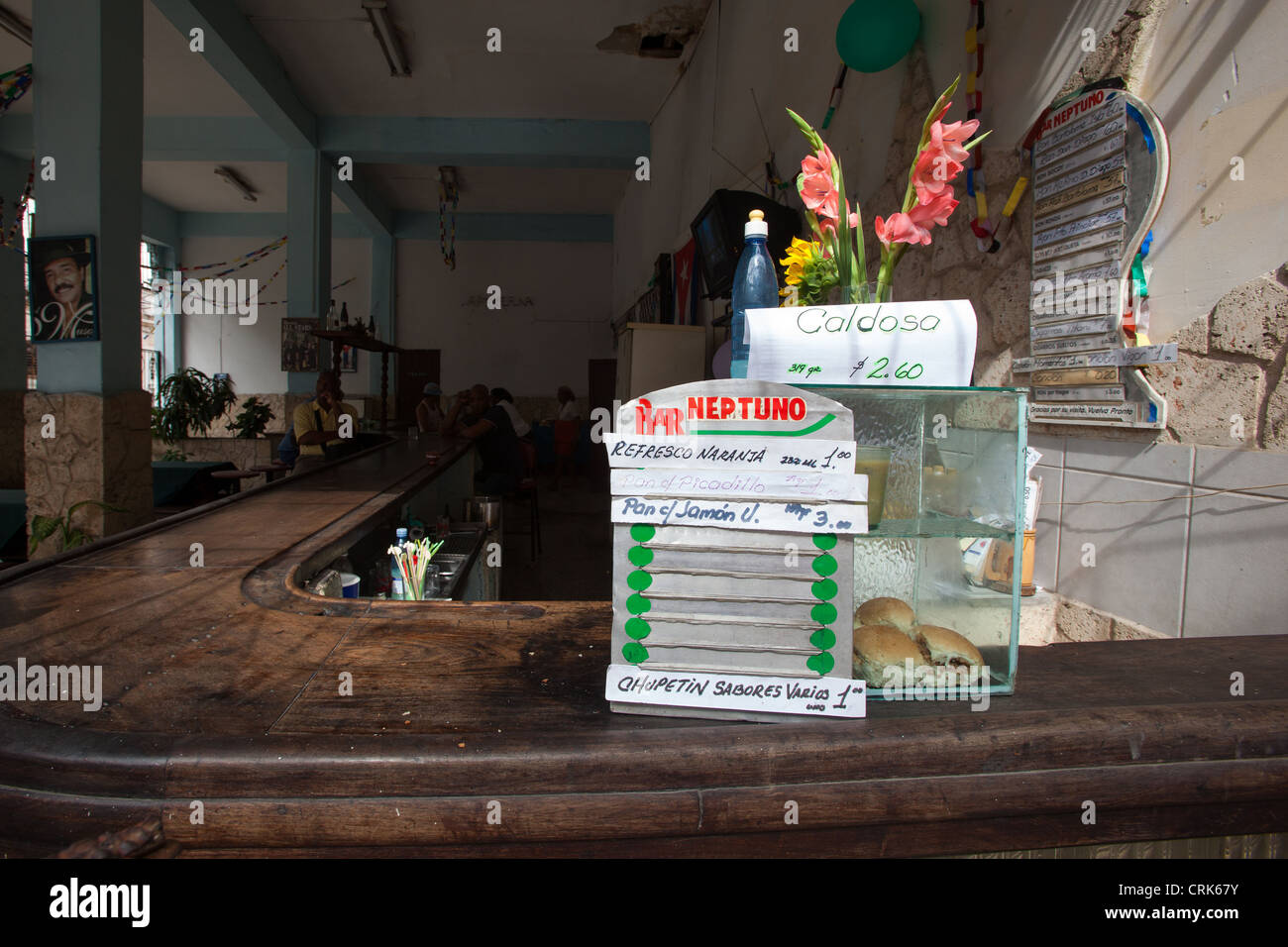 Bar-Neptuno in Alt-Havanna, Kuba. Stockfoto