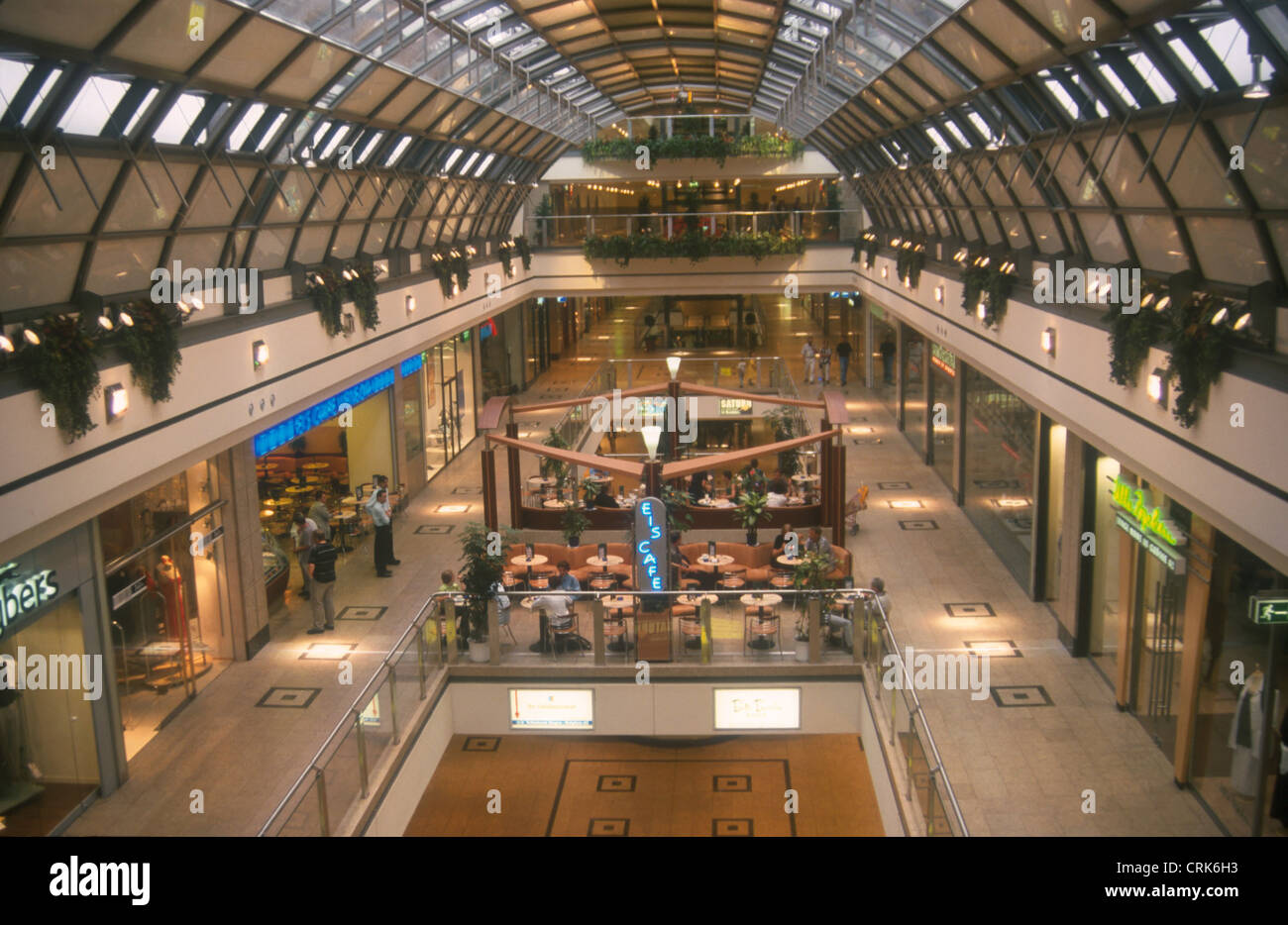 Zentrale Station Shopping-Center mit Siegen Stockfoto