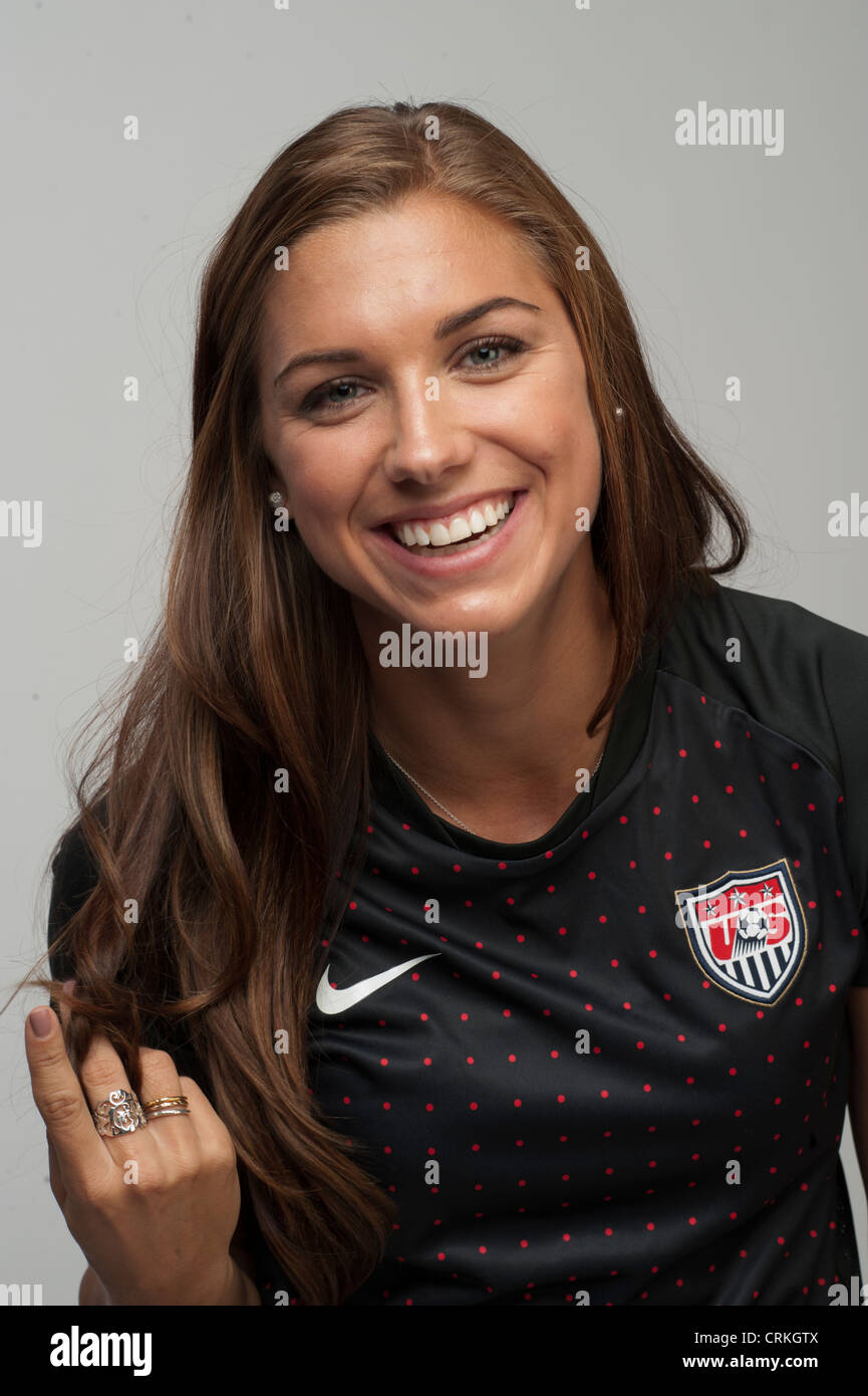 Team USA Frauen-Fußball-Star Alex Morgan beim USOC Media Summit in Dallas,  TX vor den Olympischen Spielen in London Stockfotografie - Alamy