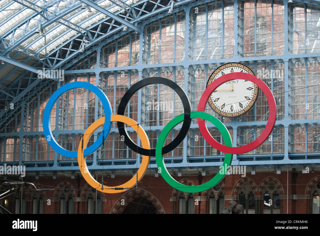 Olympische Ringe St. Pancras International Station London 2012 Olympische Disziplin Uk "1 Jahr gehen" Veranstaltung Stockfoto