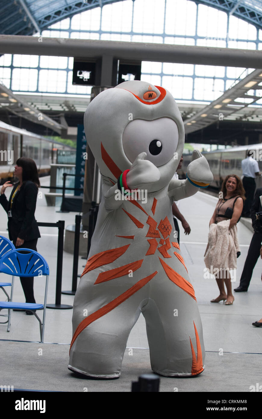 Wenlock Olympischen Maskottchen St Pancras International Station London 2012 Olympic Event Uk "1 Jahr gehen" Veranstaltung Stockfoto