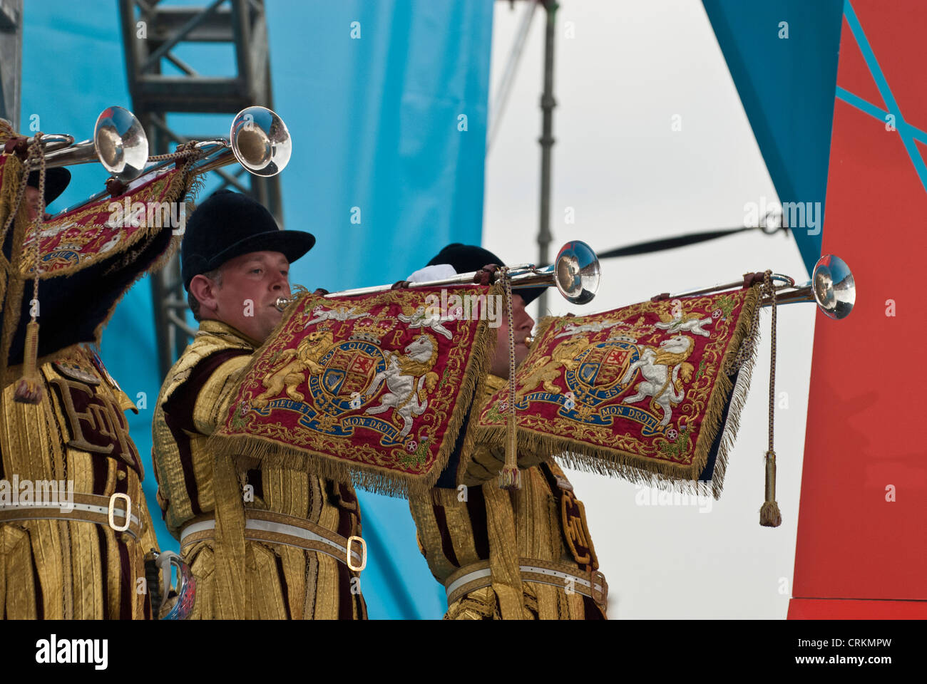 Haushalt Kavallerie Trompeter "1 Jahr vor" London 2012 Olympics Trafalgar Square Stockfoto