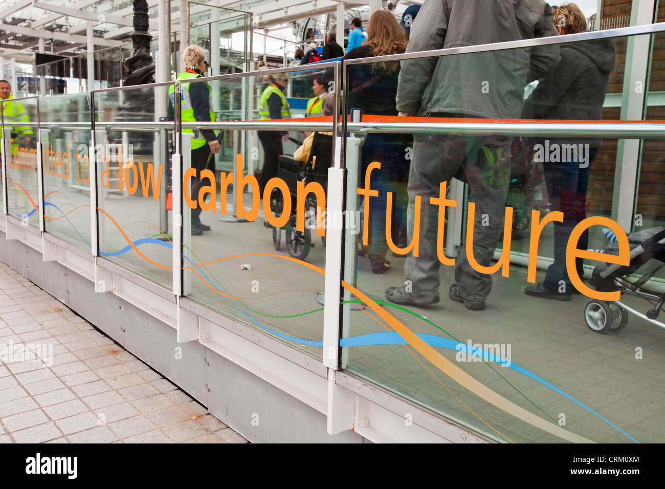 Ein EDF Energy Sponsor Vorzeichen für das London Eye, London, UK. Stockfoto