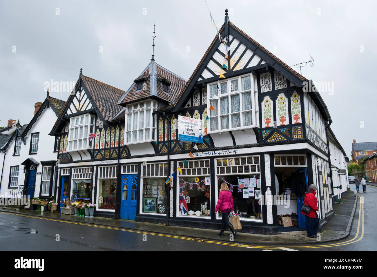 Bunte Grad II aufgeführten Gebäude zu verkaufen im Zentrum von Presteigne Powys Mid-Wales UK Stockfoto Bunte Grad II aufgeführten Gebäude zu verkaufen im Zentrum von Presteigne Powys Mid-Wales UK Stockfoto